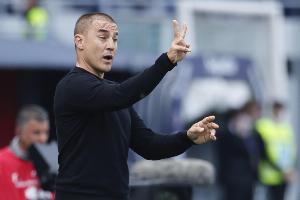 粵媒：卡納瓦羅執(zhí)教未能展現(xiàn)出獨當一面的能力，優(yōu)勢是情商一流