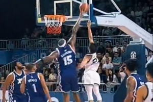 遮天蔽日！考辛斯社媒曬中國行集錦：追身大帽送給徐杰