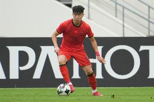 足球報：國足正處于重建階段，選帥和選兵并舉