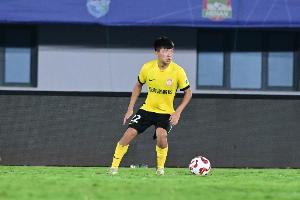 楊希在8月的中超聯(lián)賽中場(chǎng)均3.3次成功搶斷，全中超最多