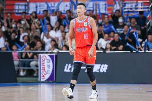 媒體人：陳林堅將在夏聯(lián)東營站完成山東隊首秀 高詩巖暫時不打