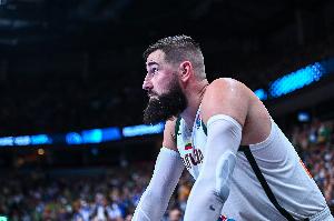 瓦蘭丘納斯：雙方都戰(zhàn)至最后一刻 希臘實(shí)力更強(qiáng)比我們表現(xiàn)更出色