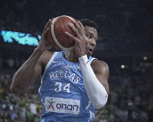 本場16罰！斯潘：字母哥本應(yīng)獲得更多罰球 他每場少罰了4-6個