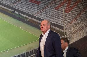 赫內(nèi)斯回應(yīng)自己有關(guān)杰克遜的言論：某些記者太蠢，曲解了我的話