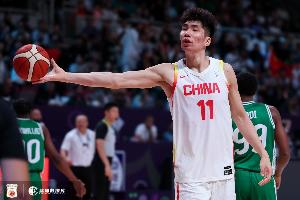 趙睿：余嘉豪在歐洲拉練的時候打得很好 來回跑、體能是他的弱項