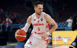 依然核心！波尼特卡場(chǎng)均貢獻(xiàn)18.1分8.1板4.1助 籃板助攻全隊(duì)最高