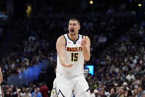 新規(guī)約老師第一個贊同！上賽季超遠壓哨出手TOP10：約老師斷檔第1