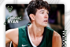 夏聯(lián)場(chǎng)均11.8分2.4板1.6助！雄鹿官方：與瑞安簽Exhibit?10合同