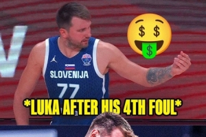 東契奇第三節(jié)領(lǐng)到個人第四犯后 向裁判比出數(shù)錢手勢