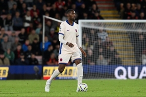 阿達(dá)拉比奧尤：生涯首秀是代表曼城1-5輸給藍(lán)軍；兒時(shí)偶像有很多