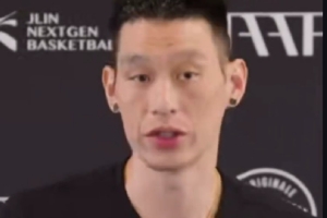 書豪談如何在板凳席幫助球隊：看到隊友表現(xiàn)掙扎時 我會鼓勵他們