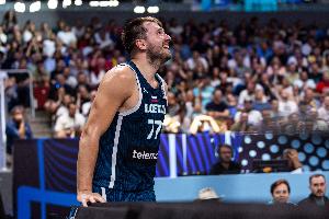 斯洛文尼亞主帥：東契奇減重了12KG 但我們?nèi)匀恍枰X查爾和內(nèi)博