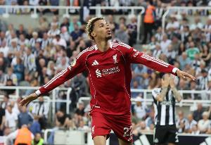 TA：利物浦認為僅哈蘭德和姆巴佩在相同年齡段比?；倏烁袧摿? >
                                        </div>
                                    </div>
                                                                        <div   id=