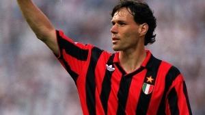 米蘭前隊醫(yī)：大家都反對范巴斯滕手術，古利特被狗咬后和我開玩笑