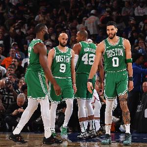 皮爾斯：綠軍一直有浪費(fèi)比分領(lǐng)先問題 球隊(duì)打法成也三分?jǐn)∫踩? >
                                        </div>
                                    </div>
                                                                        <div   id=