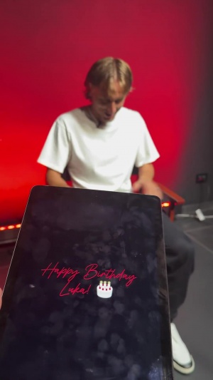 安帥、卡卡、德約等人為莫德里奇送生日祝福，伊布：40歲依然年輕