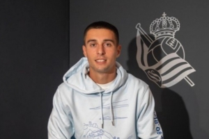 皇家社會(huì)前鋒快問快答：偶像是本澤馬，希望本周六對皇馬時(shí)進(jìn)球