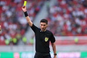 麥麥提江執(zhí)法申花5勝2平5負，執(zhí)法泰山3勝2平6負并有3張直紅