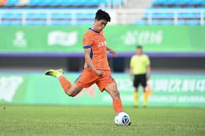 11 - 彭嘯本場(chǎng)比賽有11次解圍，刷新個(gè)人單場(chǎng)中超新高