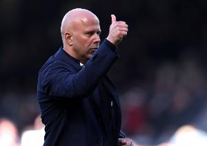 是否擔(dān)心伊薩克以后鬧罷訓(xùn)走？斯洛特：各方滿意能走，沒必要罷訓(xùn)