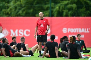 阿萊格里：我們的目標(biāo)是重返歐冠 萊奧比目魚肌有問題無(wú)法出戰(zhàn)