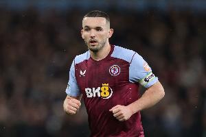 英媒：維拉在推進(jìn)與麥金和蒂萊曼斯完成續(xù)約，兩人合同還剩2年