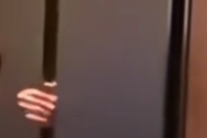 今日趣圖：90分鐘熱身完畢，剛哥已經(jīng)做好了酒店以一敵多的準(zhǔn)備