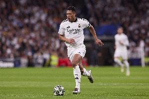 記者：貝林昨日在皇馬基地待了9個小時，投入大量時間康復訓練