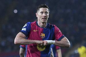 世體：萊萬(wàn)效率比25歲時(shí)還高，在巴薩場(chǎng)均0.68球，多特場(chǎng)均0.55球