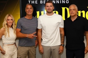 業(yè)務(wù)經(jīng)理：東契奇是個(gè)生存者和斗士 他非常堅(jiān)強(qiáng)而且有韌性！