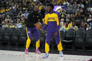 詹姆斯談父子同臺(tái)：我們都在追尋自己的夢(mèng)想 能彼此陪伴非常特別