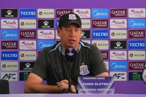 斯盧茨基：亞冠平臺(tái)對(duì)球員幫助很大 本賽季仍會(huì)爭(zhēng)取晉級(jí)淘汰賽