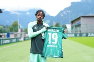 賣便宜了！尤文今夏1000萬(wàn)歐出售姆班古拉，如今德甲3場(chǎng)1球3助攻