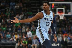 真摯的祝福！祝灰熊全明星內(nèi)線小賈倫-杰克遜26歲生日快樂??