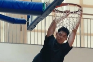 漸入佳境！崔永熙最新訓(xùn)練視頻：扣籃、三分、變向突破皆有展現(xiàn)