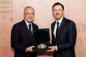 弗洛倫蒂諾賽前與馬賽主席會面，并向其贈送禮物