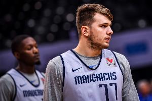 東契奇：進入聯(lián)盟前科比提醒我作為歐洲人會被針對 他說得沒錯