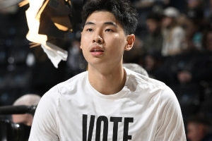 媒體人：廣東男籃已與崔永熙完成新合同簽約 小崔將身披24號球衣