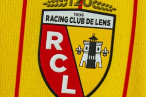 朗斯官方：客場球迷在巴黎主場遭不公待遇，俱樂部深表關切和不滿