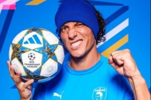 老當(dāng)益壯！時(shí)隔接近8年，38歲老將大衛(wèi)-路易斯再次在歐冠中首發(fā)