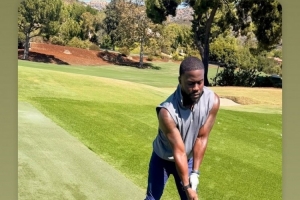 凱文-哈特挑戰(zhàn)詹姆斯一年后高爾夫?qū)Q 詹姆斯：為何要等一年？