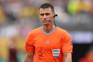 直播吧：中超兩場(chǎng)爭(zhēng)冠戰(zhàn)申花vs蓉城、國(guó)安vs海港均由外籍裁判執(zhí)法