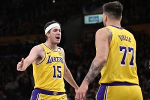 霍里：湖人應(yīng)該先簽后換送走里夫斯 他和東契奇重疊了