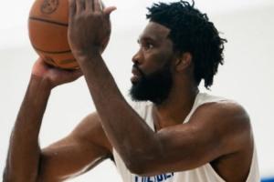 美記：恩比德在休賽期大幅減重瘦身 他已經(jīng)為新賽季做好了準(zhǔn)備