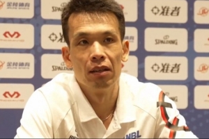 總決賽G3賽后新聞發(fā)布會(huì) 來看解指導(dǎo)&克羅斯對(duì)球隊(duì)表現(xiàn)做出的點(diǎn)評(píng)