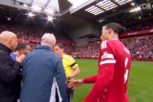 莫耶斯賽后找到裁判表達不滿，格拉利什也來抗議被皮克福德推走