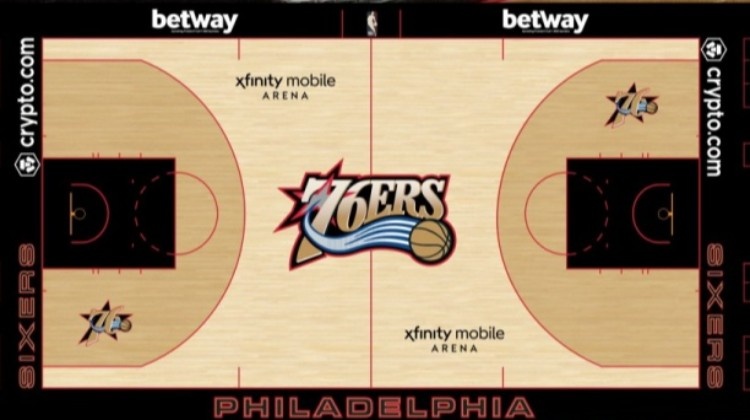 76人曬復古球場地板涂裝！看到這個時期的Logo吧友們最先想到誰？
