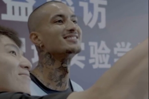 庫茲馬：最美好的時(shí)刻是和孩子們在球場上 他們的笑容說明了一切