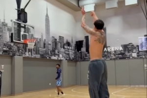 要場均25+？小波特2分鐘一鏡到底訓(xùn)練視頻 數(shù)數(shù)連進(jìn)了多少三分