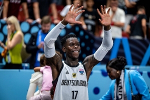 施羅德進(jìn)名人堂？弗萊：他之于德國隊(duì)好比洛瑞之于猛龍 該獎(jiǎng)勵(lì)他